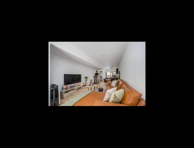 2 BEDROOM COMPLEX FOR SALE IN SANDTON CENTRAL
